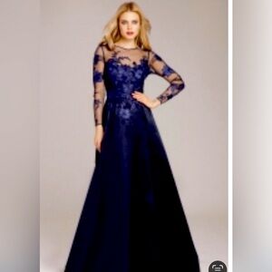 Teri Jon exquisite dress for Mother of the Bride, Social event. beautiful !